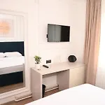 Mas *